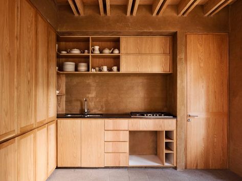 Soil-based render creates terracotta-coloured walls for houses in Mexico Rory Gardiner, Houses In Mexico, Interior Livingroom, Weekend House, House Blend, Design Del Prodotto, Ideas Creative, Ideas For, Wood Cabinets