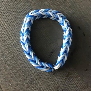 Homade Jewelry, Rainbow Loom Fishtail, Loom Band Patterns, Fishtail Bracelet, Loom Band Bracelets, Rainbow Loom Rubber Bands, Band Bracelets, Loom Band, Fish Tales