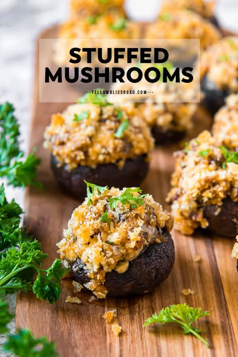 Vegetarian Stuffed Mushrooms, Mushroom Appetizers, Holiday Appetizers Recipes, Easy To Make Appetizers, Bacon Stuffed Mushrooms, Crispy Baked Chicken, Spicy Sausage, Baked Chicken Wings, Appetizers Recipes