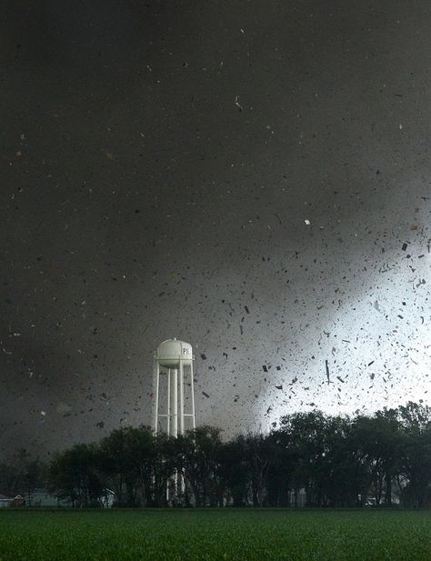 Storm Chasing Aesthetic, Tornado Pictures, Storm Pictures, Weather Pictures, Storm Chasing, Storm Photography, Wild Weather, Air Traffic Control, Weather Photos