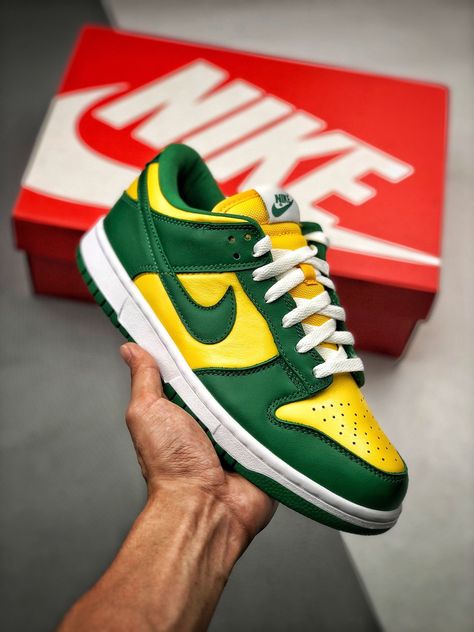 Nike Dunk Low Brazil, Dunk Low Brazil, Sneaker Wishlist, Nike Dunk Low Sp, Dunks Low, Sb Dunks, All Nike Shoes, Tenis Nike, Nike Sb Dunks Low