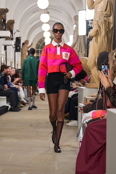 Kent & Curwen Spring 2025 Ready-to-Wear Fashion Show | Vogue Kent Curwen, Resort 2025, School Look, Spring 2025, Summer 2025, Film Strip, Old Fashion, Women Trends, My Personal Style