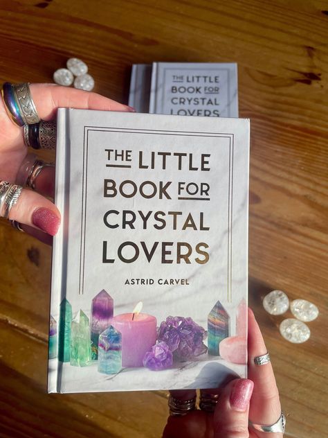 Crystal Book Diy, Crystalised Book, Gemstones Books, Crystallized Book, Books About Crystals, Crystal Book, Crystals For Beginners, Healing Guide, Zodiac Book