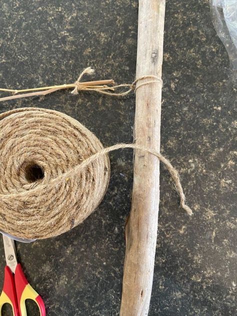 I saw many posts on Pinterest of how you can use dried eucalyptus for home decor! When I was at the beach recently I found the perfect drift wood for this project. This was so simple I’m going to be making more for sure! I got dried eucalyptus bunches for 8$ and jute cord & smaller twine from the dollarstore I tied pieces of twine and sectioned out how far I wanted the eucalyptus to hang. After I attached the individual strands of eucalyptusyou will want to strategically place th… Diy Essential Oil Diffuser, Paint Dipping, Dried Eucalyptus, Diy Home Accessories, Furniture Design Inspiration, Diy Essentials, Faux Brick Walls, Diy Home Furniture, Faux Brick