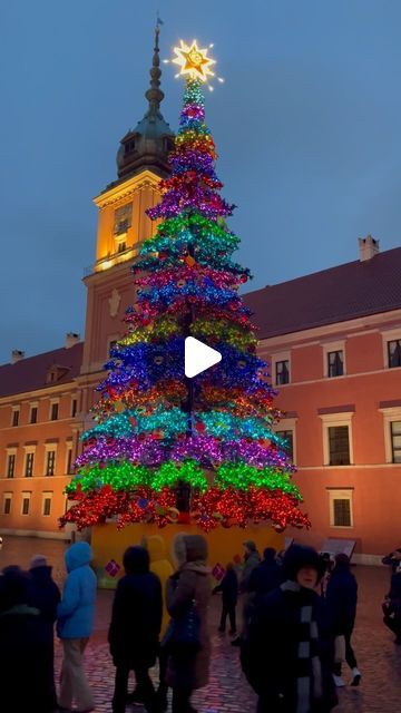 Olga Vabishchevich on Instagram: "Merry Christmas 🎄#christmas #itsbeginningtolookalotlikechristmas #happytime #warsaw #oldtownwarsaw #poland" December 25, Warsaw, Christmas Christmas, Poland, Merry Christmas, Christmas, On Instagram, Instagram