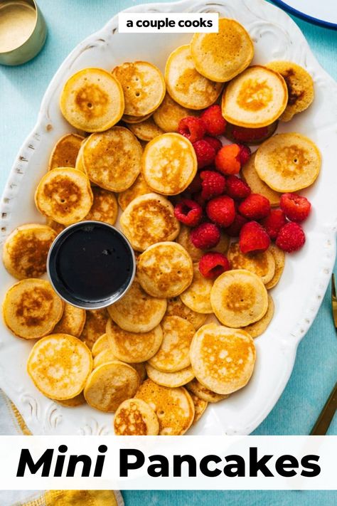 Mini pancakes are a fun way to mix up breakfast! These bite-sized cakes are perfect for dunking into maple syrup. #minipancakes #pancakes #kidspancakes #pancakerecipe #minipancakerecipe How To Make Mini Pancakes, Mini Pancake Breakfast Ideas, Brunch Mini Pancakes, Mini Pancake Breakfast Bowl, Mini Pancake Meal Prep, Mini Pancakes Recipe, Kids Pancakes, Mini Pancakes, Whole Wheat Flour