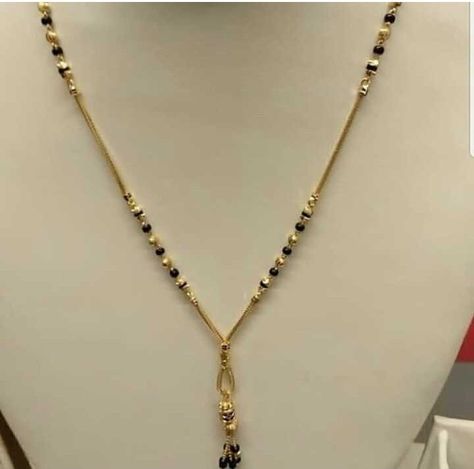 Black Gold Necklace, Kids Gold Jewelry, Mangalsutra Chain, Indian Wedding Jewelry Sets, Bridal Necklace Designs, Black Beads Mangalsutra, Black Beads Mangalsutra Design, Gold Jewelry Simple Necklace, Beautiful Gold Necklaces