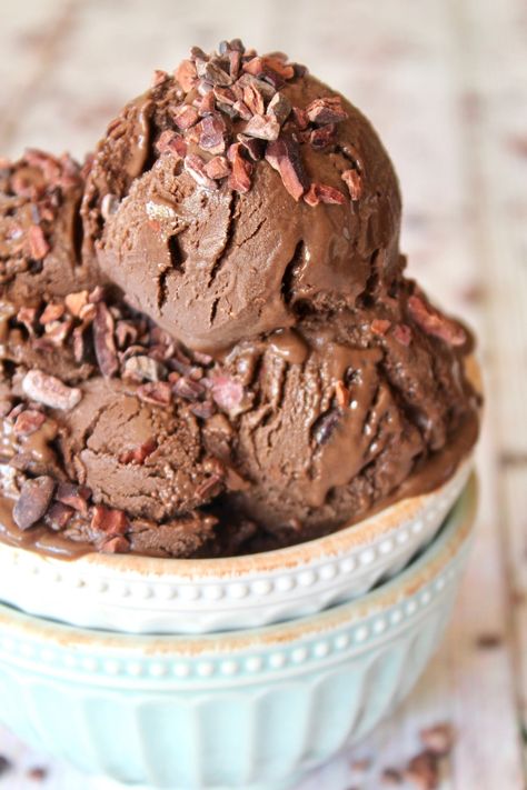 This Chocolate Gelato Recipe with Cacao Nibs (also called Chocolate Nibs) is made with chocolate upon chocolate, all blended together to create a super smooth, super creamy and rich bowl of pure deliciousness. It's a chocolate lover's dream! #gelato #chocolate #cacaonibs #icecream #chocolatenibs Gelato Chocolate, Chocolate Gelato Recipe, Chocolate Gelato, Gelato Recipe, Cacao Nibs, Creamy Chocolate, Chocolate Eggs, Ice Cream Maker, Double Chocolate