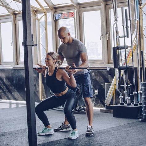 New to Strength Training? This 4-Move Workout Will Teach You the Fundamentals Smith Machine Workout, Galactik Football, Gym Photoshoot, Gym Couple, Gym Photography, Gym Photos, Fitness Photoshoot, Fitness Photos, Popsugar Fitness