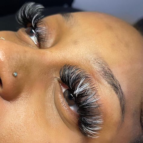 White And Black Eyelash Extensions, Black And White Lashes Extensions, White And Black Lash Extensions, Skunk Stripe Lashes, White And Black Lashes, Lash Extensions With White Lashes, Black And White Eyelash Extensions, Black And White Lash Extensions, Lash Extensions With White