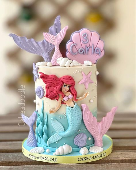 📸 cakeadoodle.qa [IG] Little Mermaid Cakes For Girls Birthday, Number 5 Mermaid Cake, Mermaid Party Cake Ideas, Mermaid Cake Ideas Birthdays, Mermaid Birthday Cakes For Kids, Little Mermaid Cake Ideas, Ariel Cake Ideas, Ariel The Little Mermaid Cake, Ariel Cakes