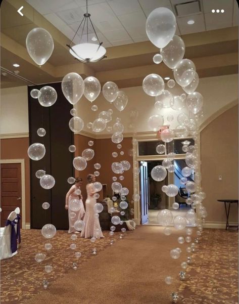 Bubble Balloon Strands, Balloon Strands, Backdrop Garland, Underwater Party, Under The Sea Decorations, Ocean Baby Showers, Ocean Birthday Party, Mermaid Theme Birthday Party, Ocean Theme Party