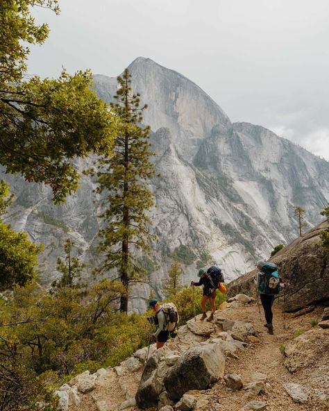 From that one time we backpacked Yosemite, just us girls. 👯‍♀️👯‍♀️ There’s something about a girls trip that makes you feel freaking empowered, capable, and badass. I can’t wait to head down to Bend this week for another one. Rock climbing, caving, and being outdoors in female company is exactly what I need rn. Here for the sense of support, encouragement, solidarity and good vibes that come with a women’s trip 🧡 Let’s gooooo! #yosemite #adventurephotographer #visitcalifornia #femalephoto... Yosemite Backpacking, Backpacking Yosemite, Weekend In Yosemite, Yosemite Climbing, Best Views In Yosemite, Yosemite Halfdome, One Time, Adventure Photographer, Visit California