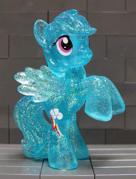 MLP FiM - Rainbow Dash Glitter Chase Figure | Flickr - Photo Sharing! Clear Mlp Toys, Mlp Glitter Toy, Rainbow Dash Toy, Mlp Figures, Rainbow Stuff, Mlp Toys, Rainbow Things, My Little Pony Figures, Sparkle Pony