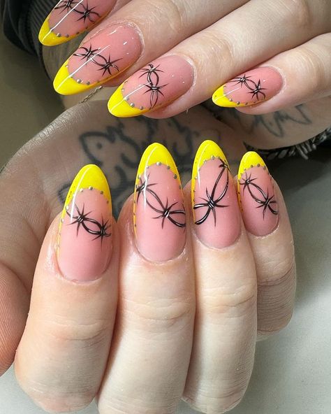 Barbed wire for the gorgeous Hannah Using @homeofnailart detailed paints @nailorder xtensions in medium almond #alternativenails… | Instagram Wire Nails, Medium Almond, Nail Art Gel, Black Nail Art, Edgy Nails, Goth Nails, Painted Nail Art, Hair Skin Nails, Get Nails