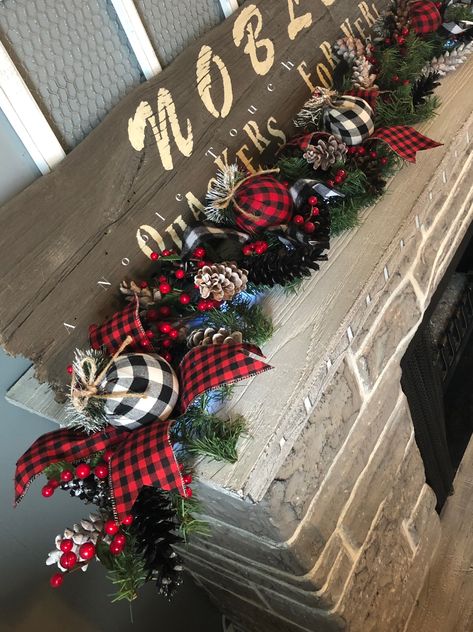 Buffalo Plaid Garland, Buffalo Check Christmas Decor, Christmas Garland Mantle, Buffalo Plaid Christmas Decor, Red Christmas Decor, Plaid Christmas Decor, Buffalo Plaid Ribbon, Buffalo Check Christmas, Christmas Decorations For Kids