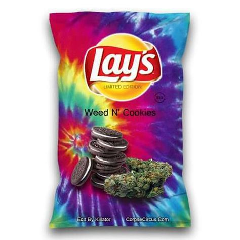 . Lays Chips Flavors, Lays Flavors, Pop Tart Flavors, Funny Food Memes, Potato Chip Flavors, Weird Snacks, Lays Chips, Lays Potato Chips, Oreo Flavors