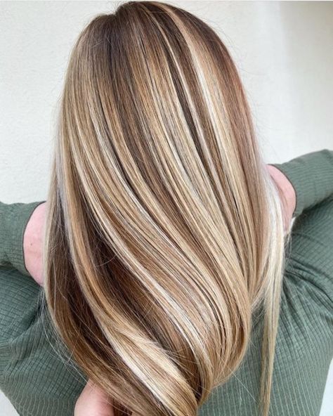 Caramel and Blonde Highlights Women Blonde Hairstyles, Brunette With Caramel, Blonde And Caramel Highlights, Blonde And Caramel, Blonde Highlights With Lowlights, Blonde Highlights Ideas, Highlights Ideas, Red Blonde Hair, Brown With Blonde Highlights