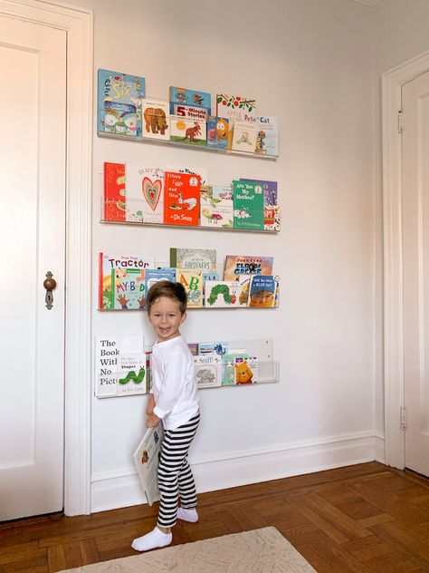 Acrylic Bookshelves Nursery, Bookshelf Wall Nursery, Acrylic Book Shelves In Nursery, Nursery Acrylic Shelves, Acrylic Shelves Nursery, Acrylic Book Shelves, Deco 2023, Acrylic Bookshelf, Shared Boys Rooms