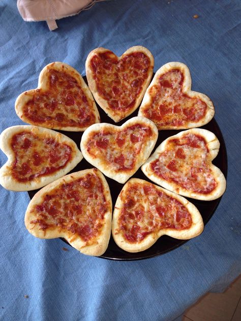 Heart pizzas!  Were very easy with a large heart cookie cutter and pre-made philsbury dough since it's a little thicker and less sticky. Cut the heart pepperoni by hand but would have been nice to have a mini heart cookie cutter for next time Food Ideas For Valentines Day, Heart Shaped Food Ideas, Shaped Food, Heart Shaped Food, Heart Shaped Pizza, Emprendimiento Ideas, Grilled Turkey, Food Shapes, Jam Cookies