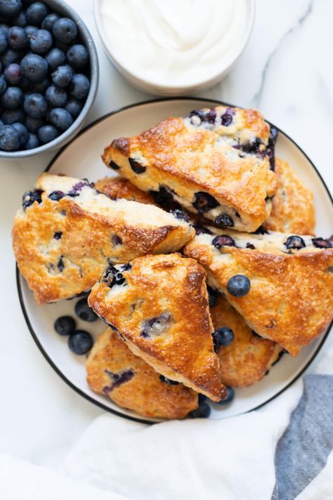 Blueberry Greek Yogurt Scones Greek Yogurt Scones, Yogurt Scones Recipe, Pumpkin Cottage Cheese, Yogurt Scones, Zucchini Cheddar, Healthy Scones, Pumpkin Cottage, Greek Yogurt Cake, Greek Yogurt Flavors