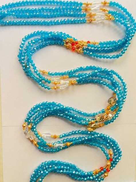 Nigerian Waist Beads, Waist Beads Ideas, Spiritual Outfits, Body Jewelry Diy, Waist Beads African, Beads Inspiration, Bin Bin, Nigerian Men Fashion, Waist Jewelry