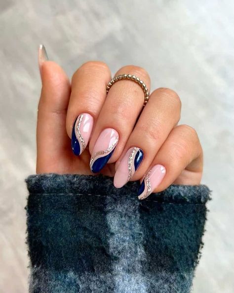 31+ Elegant & Classy Winter Nails I'm Obsessing Over! Navy Prom Nails, Navy And Silver Nails, Blue Prom Nails, Blue Christmas Nails, Blue And Silver Nails, Silver Nail Designs, Festive Nail Designs, Swirl Nails, Formal Nails