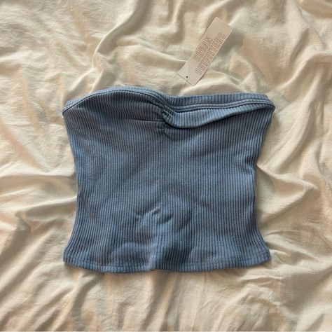 Urban Outfitters Tube Top Size Medium Condition: Nwt Color: Blue Details : - Ribbed - Ruched Detail In Center Target Top, Aesthetic Tube Tops, Cute Strapless Tops, Ruched Tube Top, Tube Tops, Cute Tube Tops, Urban Outfitters Top, Oufits Casual, Urban Outfitters Tops