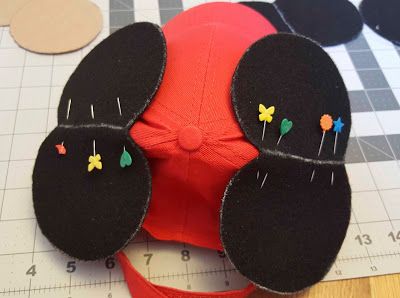 ChemKnits: DIY Mickey Mouse Baseball Hats Mickey Ears Hat, Diy Mickey Mouse Ears, First Trip To Disney, Diy Mickey Mouse, Disney Ears Hat, Mickey Mouse Baseball, Mickey Mouse Ears Hat, Diy Disney Ears, Disney Ears Headband