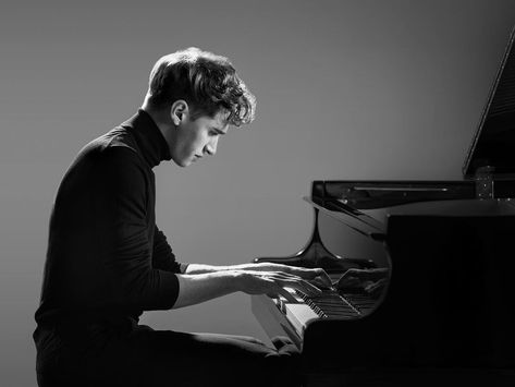 Piano Photoshoot, Piano Photography, Piano Photo, Musician Portraits, Musician Photography, Piano Playing, Playing The Piano, Piano Player, Playing Piano