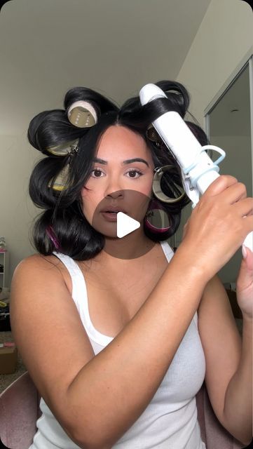 How To Do A Blowout, Fake Blowout, Blowout Hair Natural, Natural Hair Blowout, A Blowout, Pin Curls, Blowout Hair, Roller Set, Blow Dry