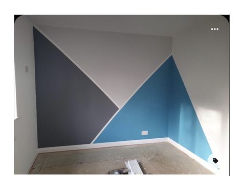 Bedroom Paint Design, Boy Room Paint, Geometric Wall Paint, Wall Paint Patterns, Boys Bedroom Ideas, Kids Room Paint, Diy Wall Painting, Triangle Wall, Accent Wall Paint