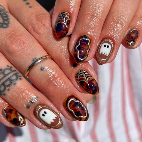 this song will not leave my head 🎶 blasting it on repeattt • im a dr. pepper girly but this is making me want a crisp diet pepsi real bad🥤 • @luminary_nail_systems @madam_glam @gelco.nails @akzentz @luxapolish • • #halloweennails #nailart #naildesign #fallnails #halloween Madam Glam, Diet Pepsi, Dr Pepper, Halloween Nails, Nail Designs, Nail Art, Diet, Stuffed Peppers, Nails