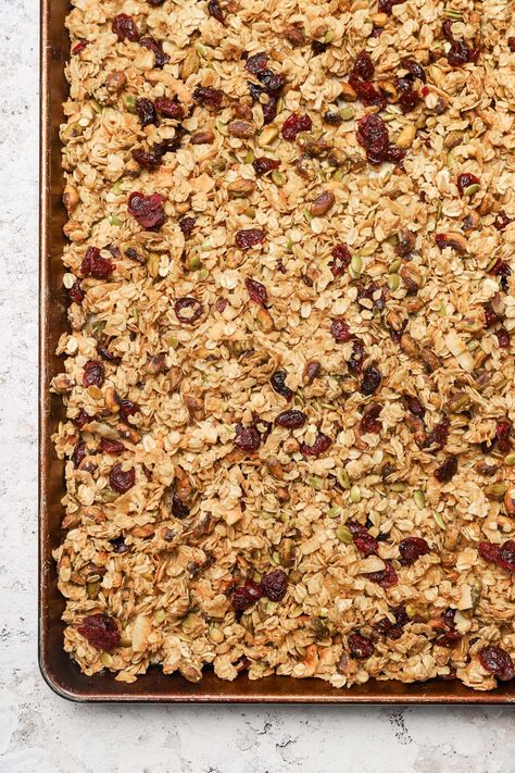 Eleven Madison Park's Granola - Well Seasoned Studio Eleven Madison Park Granola, Uc Recipes, Granola Recipe Healthy, Eleven Madison Park, Best Granola, Crunchy Granola, Granola Recipe, Coconut Chips, Soup Dinner