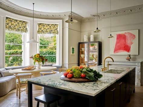 Serene Decor, Olivia Williams, Custom Bunk Beds, Townhouse Interior, Devol Kitchens, Nancy Meyers, Farrow And Ball Paint, Bookshelf Design, Modern Victorian