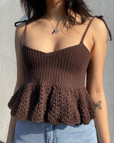 [AffiliateLink] 64 Perfect Crochet Top Ideas Recommendations You Never Thought Of This Fall #crochettopideas Crochet Top Ideas, Crochet Top Outfit, Mode Crochet, Crochet Clothing And Accessories, Kleidung Diy, Crochet Fashion Patterns, Top Ideas, Ropa Diy, Modieuze Outfits