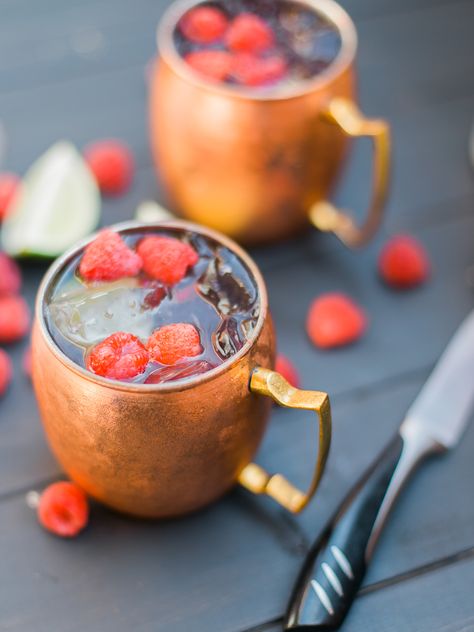 Raspberry Lemonade Mock-scow Mule - Dad With A Pan Sparkling Water Mocktail, Virgin Moscow Mule, Summer Mocktail Recipes, Italian Cream Soda, Mule Cocktail, Mule Recipe, Sparkling Cider, Celebrity Homes, Raspberry Lemonade