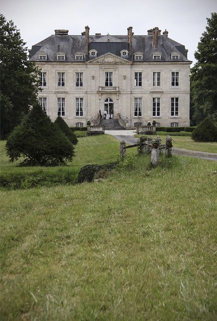 Manor Homes, Old Mansion, English Manor, Large House, French Architecture, Chateau France, French Cottage, French Chateau, Dream House Exterior