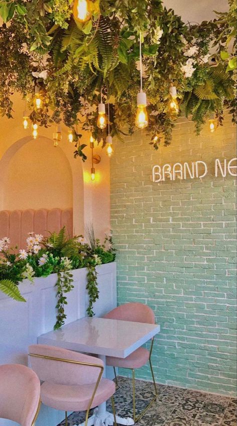 Pink And Green Restaurant Interior, Instagramable Walls Cafe, Girly Coffee Shop, Green Bakery, Bakery Shop Interior, Tea Room Decor, Greens Restaurant, Bakery Shop Design, Green Cafe