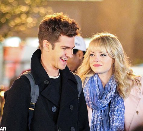 Andrew Garfield Amazing Spider-Man 2 Haircut Emma Stone Gwen Stacy, Emma Stone Andrew Garfield, The Amazing Spiderman 2, Andrew Garfield Spiderman, Garfield Spiderman, Amazing Spiderman Movie, Spiderman Spider, Anime Boy Sketch, Spider Man 2