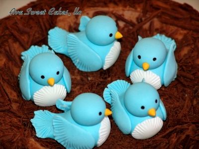 Blue Birds By AvaSweetCakes on CakeCentral.com Bird Fondant, Kids Play Dough, Farm Animal Cupcakes, Fondant Flower Tutorial, Bird Cake, Royal Icing Flowers, Clay Christmas Decorations, Clay Bird, Icing Flowers