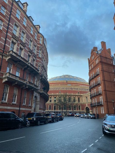 Royal albert hall, london, music, concert, architecture. Royal Albert Hall Aesthetic, Future Vision, Royal Albert Hall, Dreaming Of You, England, London, Concert, Architecture, Travel