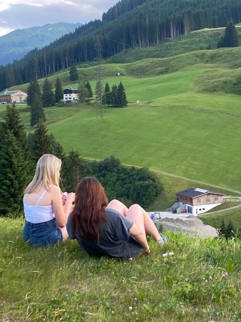 Hiking, Friends, summer, mountains, Austria Mountain Summer Aesthetic, Balkan Girl, Outings With Friends, Bestie Travel, Austria Aesthetic, Hiking Friends, Aesthetic Camping, Summer Mountains, Mountain Summer