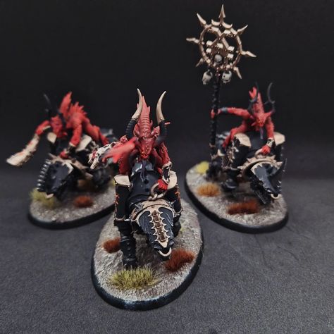 Some bloodcrushers #paintingwarhammer #warhammercommunity #warhammer #warhammer40k #chaos #chaosdaemons #khorne #ageofsigmar #bladesofkhorne Khorne Daemons, Chaos Daemons, Age Of Sigmar, Warhammer 40k, Quick Saves