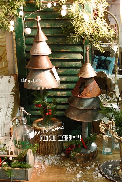 Metal Reindeer Outdoor, Funnel Tree, Christmas Vignettes, Prim Christmas, Vintage Repurposed, Diy Funny, 12 December, Holiday Market, Primitive Christmas