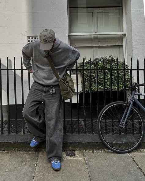 Baggie Jeans Outfit, Baggy Jeans Outfits, Grey Jeans Outfit, Baggy Jeans Outfit, Jeans Outfit Men, Skater Jeans, Outfit Streetwear, Streetwear Fits, Streetwear Mode