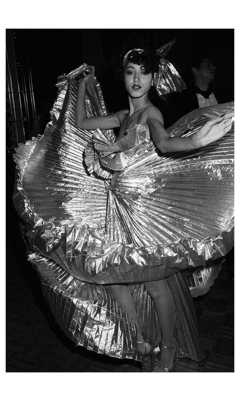 25+ best ideas about Studio 54 on Pinterest | Studio 54 nyc ... Studio 54 Fashion, Pat Cleveland, Studio 54 Party, Beverly Johnson, Musica Disco, 70s Glam, Bianca Jagger, Alvin Ailey, New York Vintage