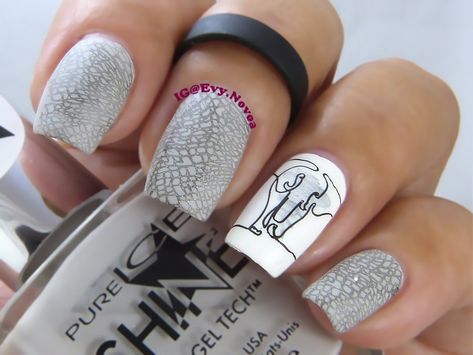 #mani #uñas #diseñodeuñas #uñasestampadas #sexynails #moda #estilo #style #fashion #stampednails #stampingnails #naturalnails #elephant #elephantnailart #monochromenails @linanailartsupplies Elephant Nail Designs, Delta Nails, Elephant Nail Art, Elephant Nails, Nails 23, Pedi Ideas, Nail Stamper, Shine Nails, Daily Nail