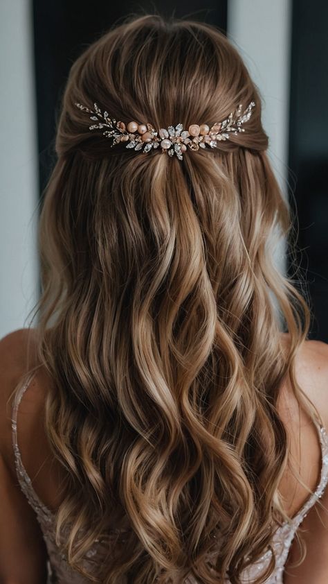 Half Up And Half Down Wedding Hairstyles, Bridesmaid Hairstyles Down Medium Length, Bride Hairstyles With Bangs, Medium Hair Bridesmaid Hairstyles, Easy Wedding Updos For Medium Hair, Bridesmaid Half Up Half Down Hair, Pinned Back Hair, Easy Bridesmaid Hairstyles, Wedding Short Hairstyles