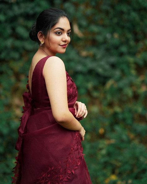 Ahana Krishna, Ahaana Krishna, Red Photoshoot, Saree Red, Mother Mary Images, Saree Photos, Saree Draping Styles, Indian Bridal Sarees, Malayalam Actress